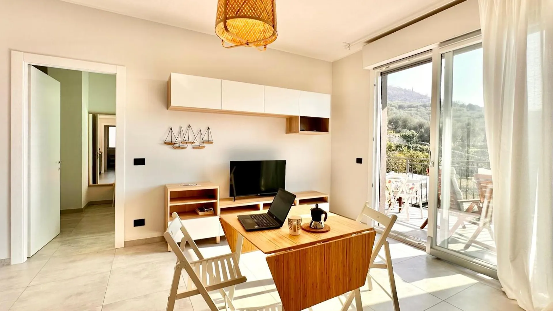 Hostdomus - Casa Vittorio Apartment Finale Ligure